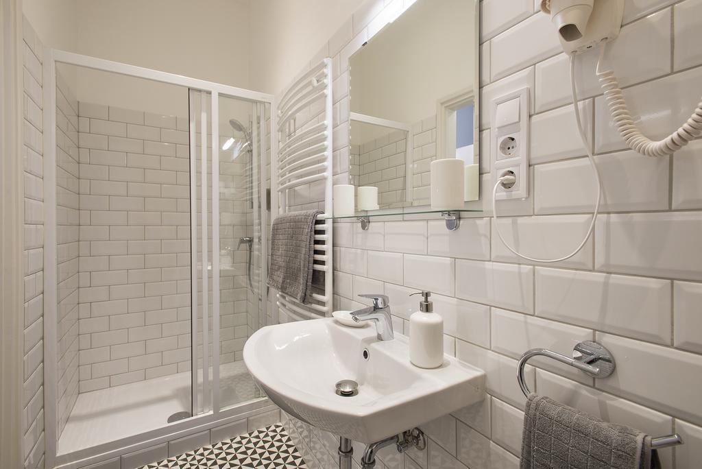 Engel Apartman Budapest Exteriör bild
